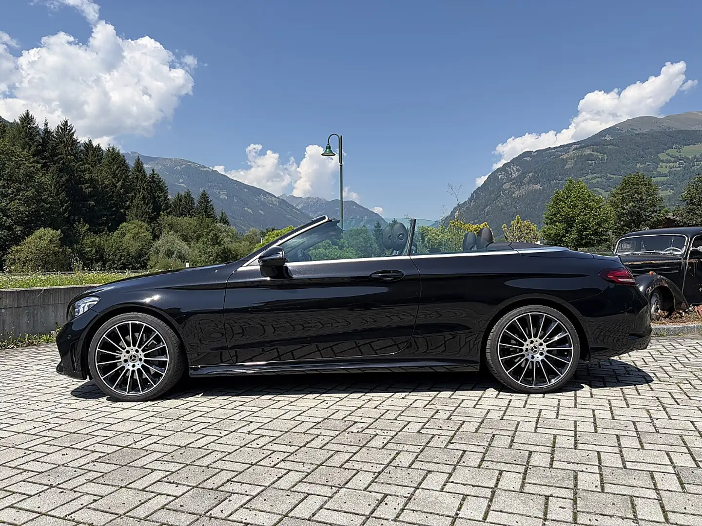 Mercedes-Benz C 300 Cabrio Aut. / AMG Line / Airscarf / Multibeam-LED Schwarz - 2