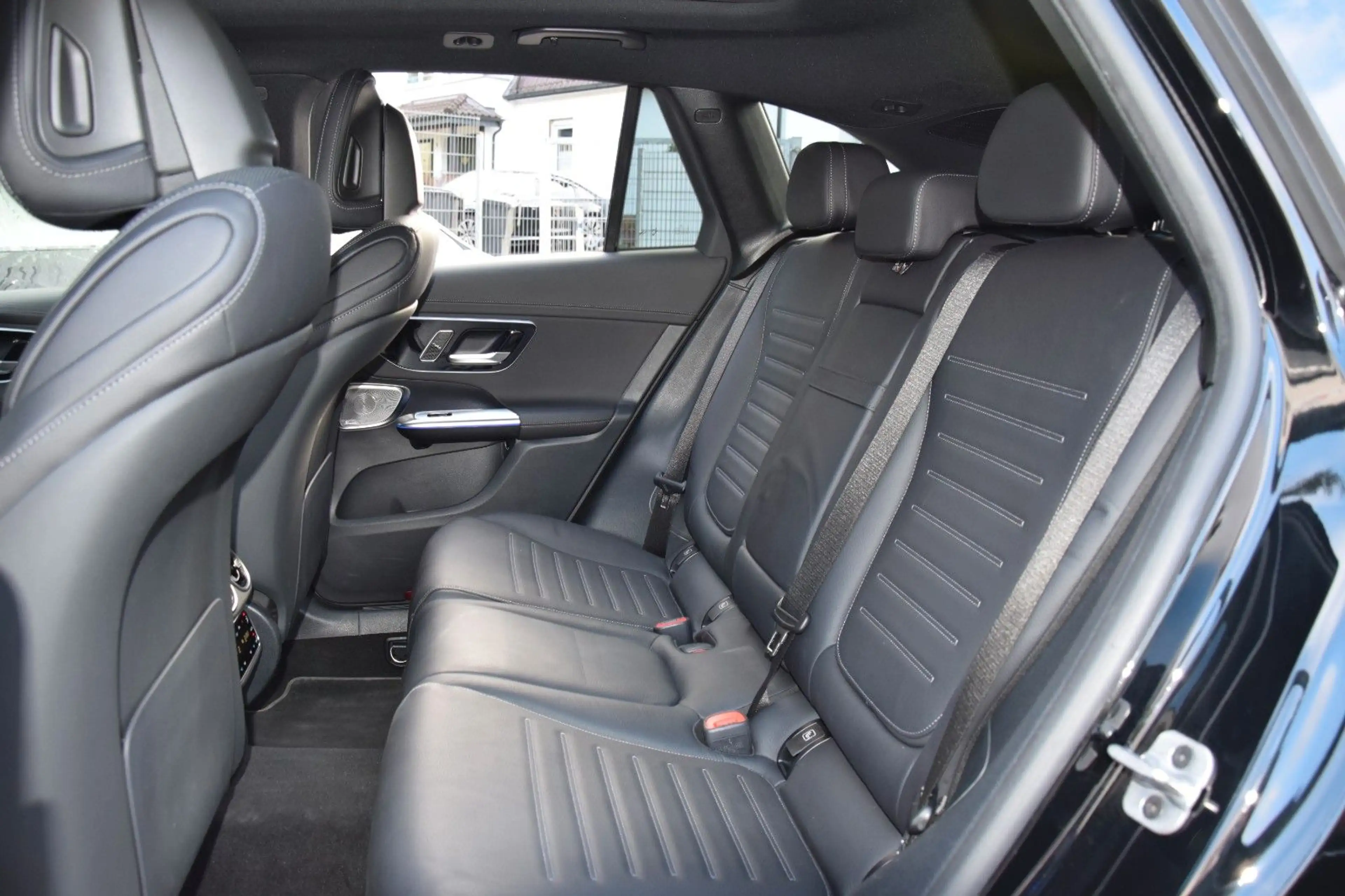 Mercedes-Benz GLC 450 d 4Matic/AMG Line/PANO/VOLL/ACC/BURMESTER — photo 10