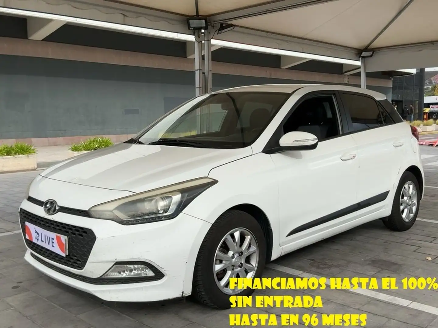 Hyundai i20 1.2 MPI Tecno Nav Wit - 1