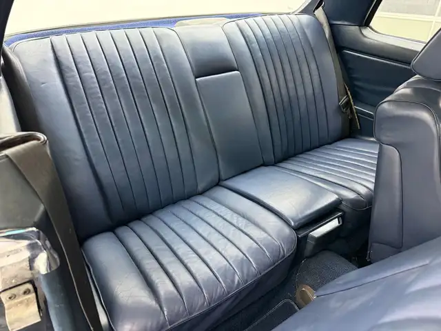 Mercedes-Benz 230 view 10