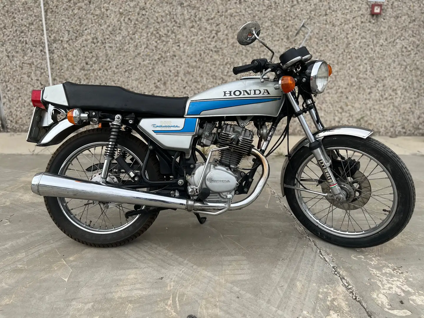 Honda CB 125 Grau - 1