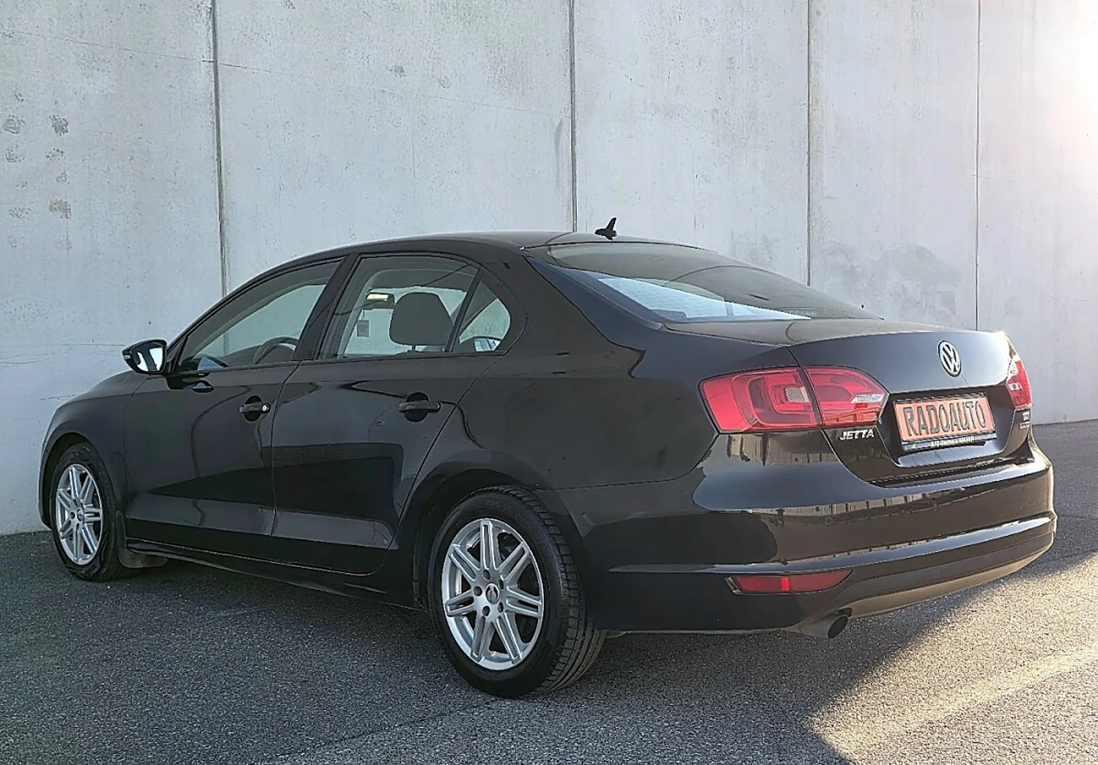 Volkswagen Jetta Comfortline 1,6 TDI BMT DPF — photo 10