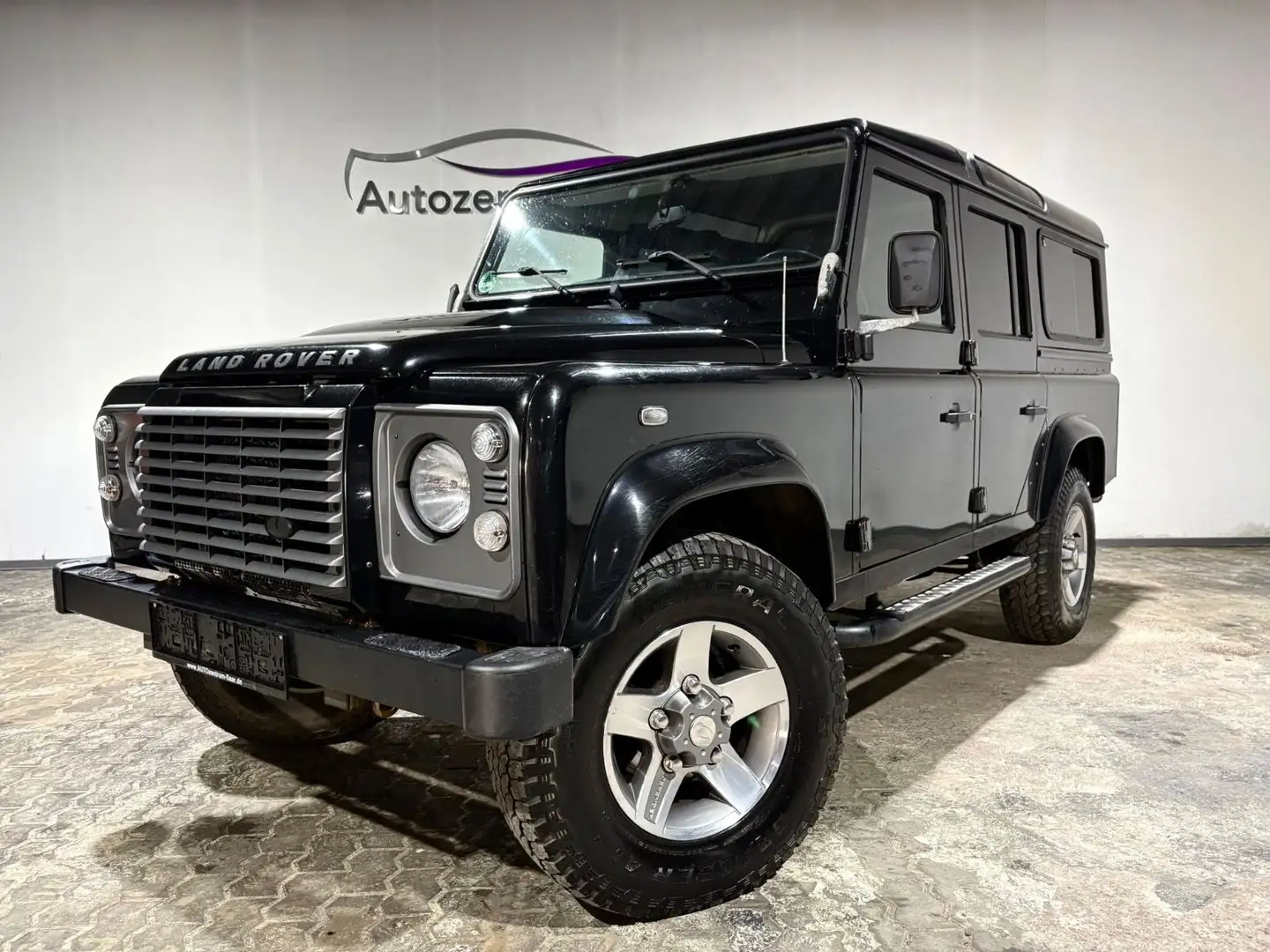 Land Rover Defender 110 E Station Wagon Klima AHK SH Schwarz - 1