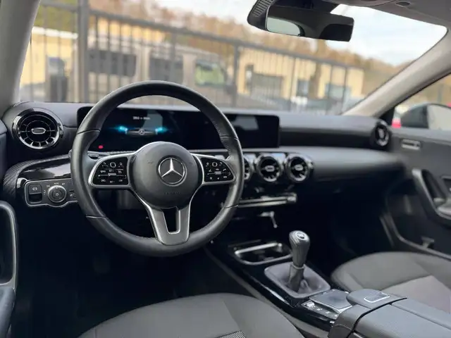 Mercedes-Benz A view 7