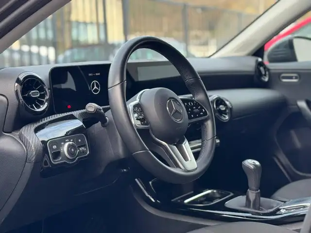 Mercedes-Benz A view 11