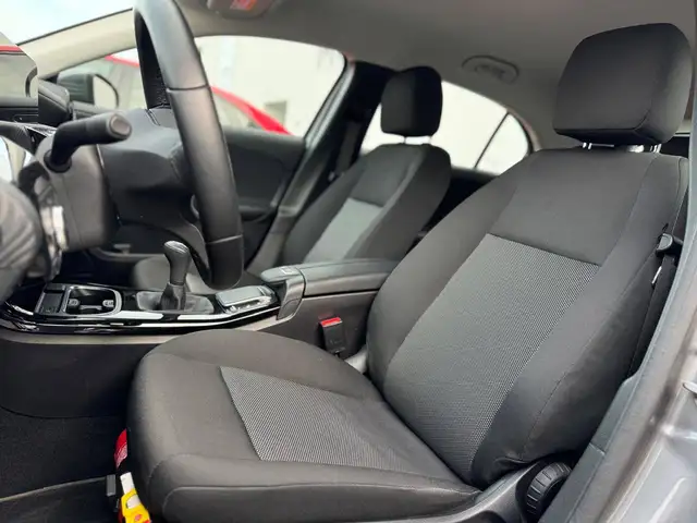 Mercedes-Benz A view 13