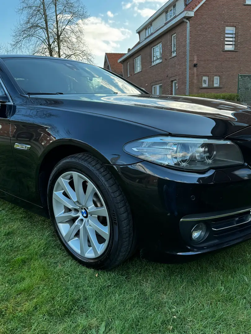 BMW 520 520d Aut. Luxury Line Zwart - 2