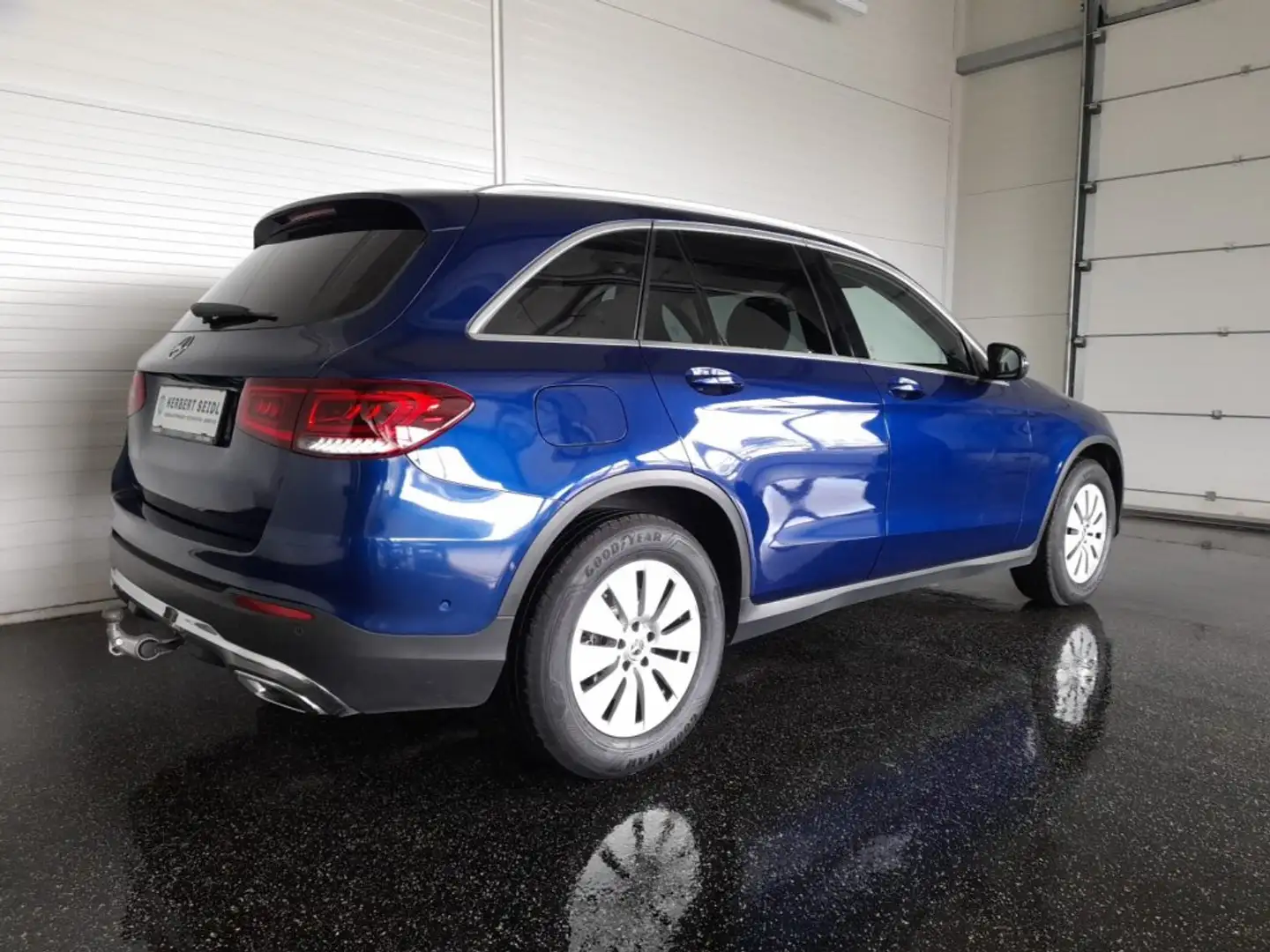 Mercedes-Benz GLC 220 d 4x4 Aut *LED / NAVI / AHV / 2 ZONEN KLIMA / TEMPOMAT / PDC / SHZG* Blau - 2
