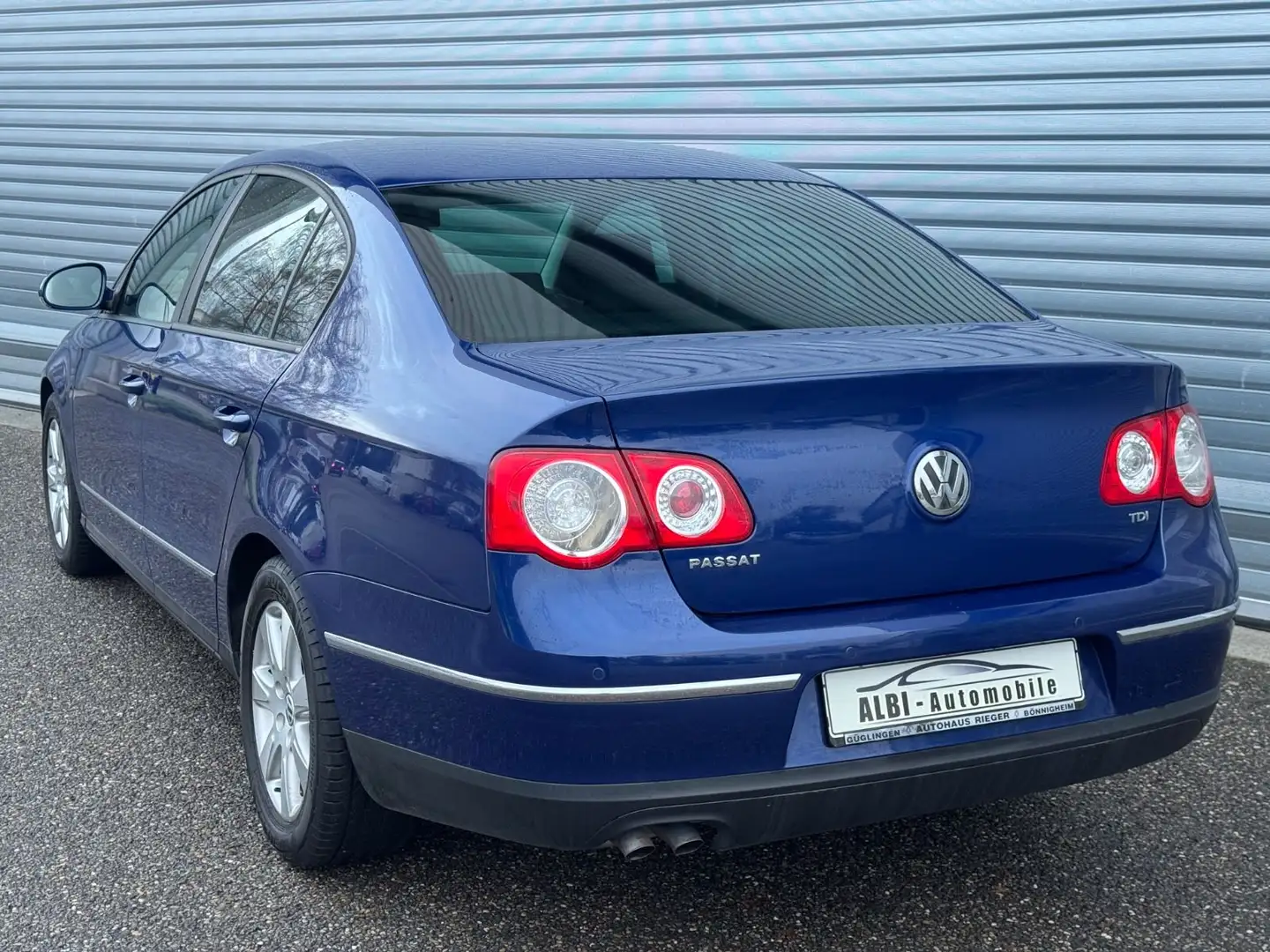 Volkswagen Passat Lim. Sportline 1.9 TDI Blau - 2
