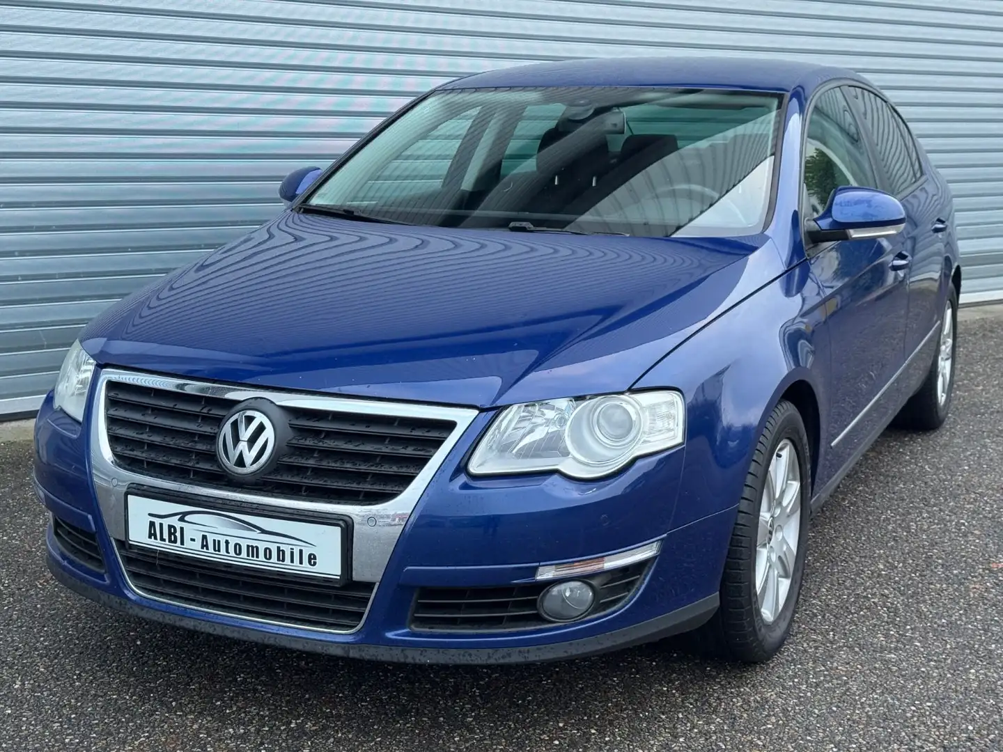Volkswagen Passat Lim. Sportline 1.9 TDI Blau - 1