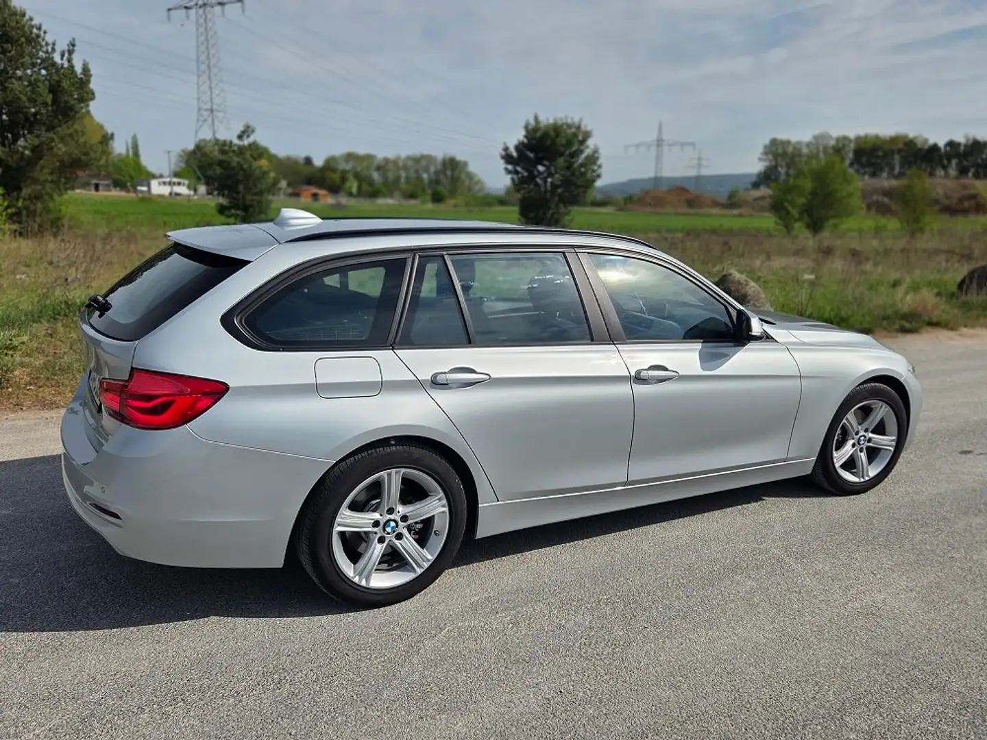 BMW 320 3er Touring Diesel 320d Touring Silver - 1
