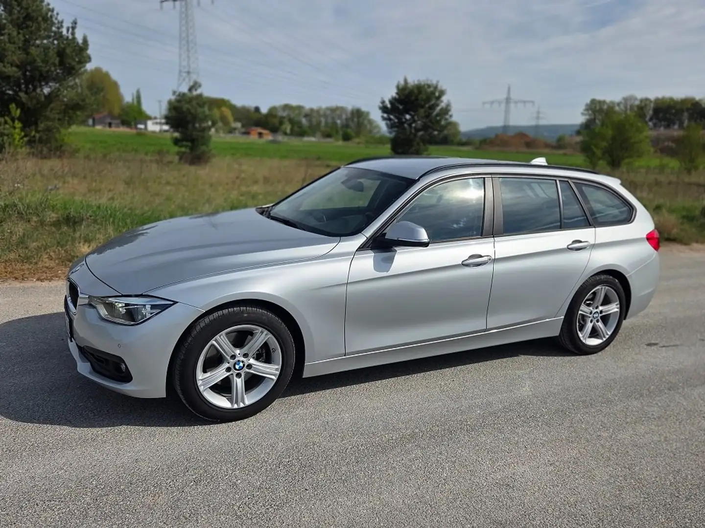 BMW 320 3er Touring Diesel 320d Touring Silver - 2