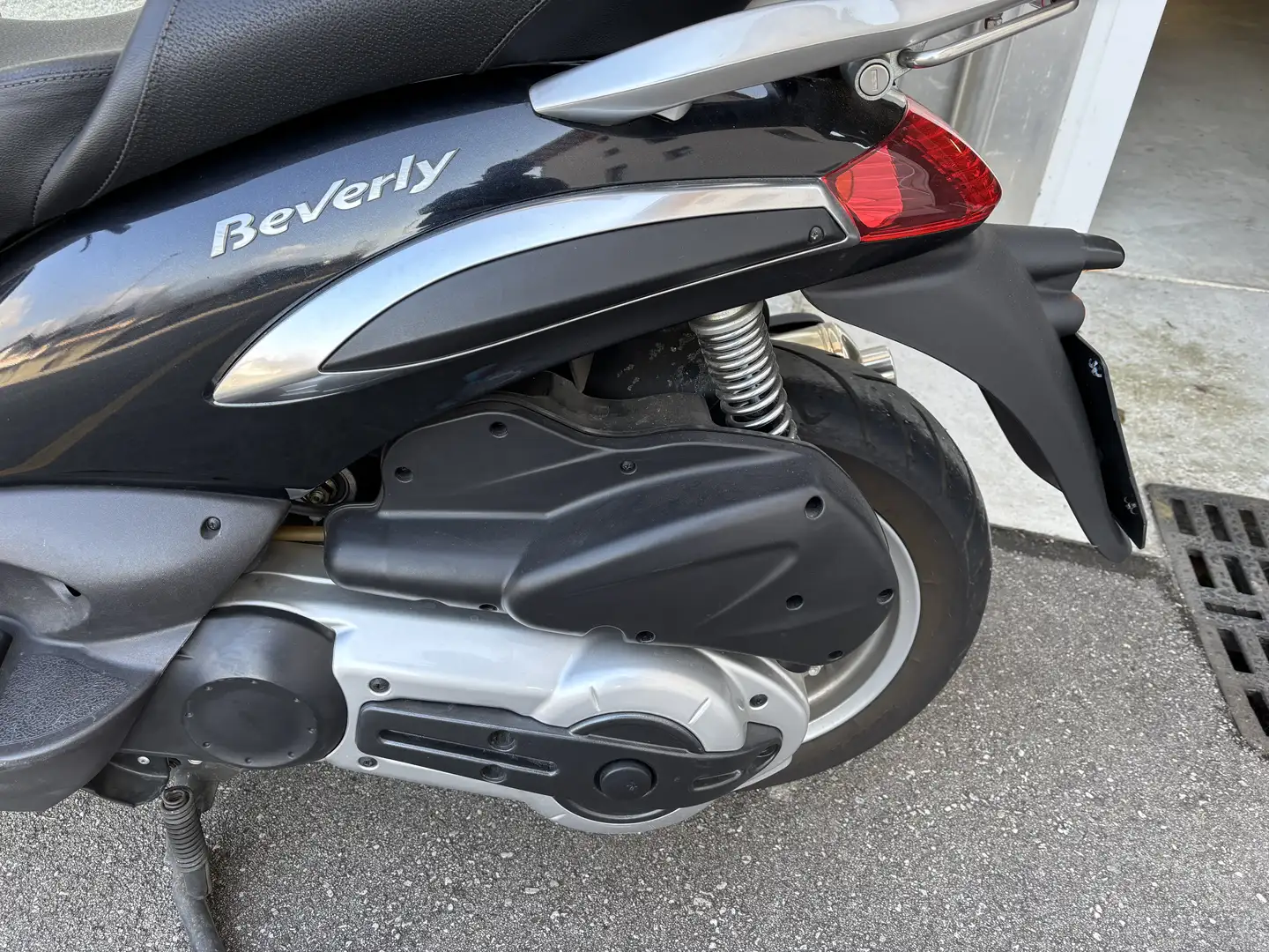 Piaggio Beverly 400 Piaggio beverly 400 - 1