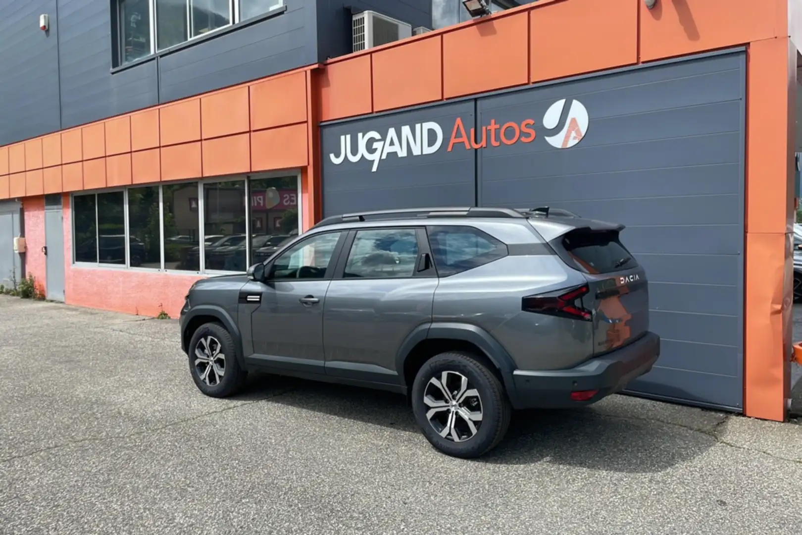 Dacia Bigster TCE 140 4X2 EXPRESSION PLUS Gris - 2