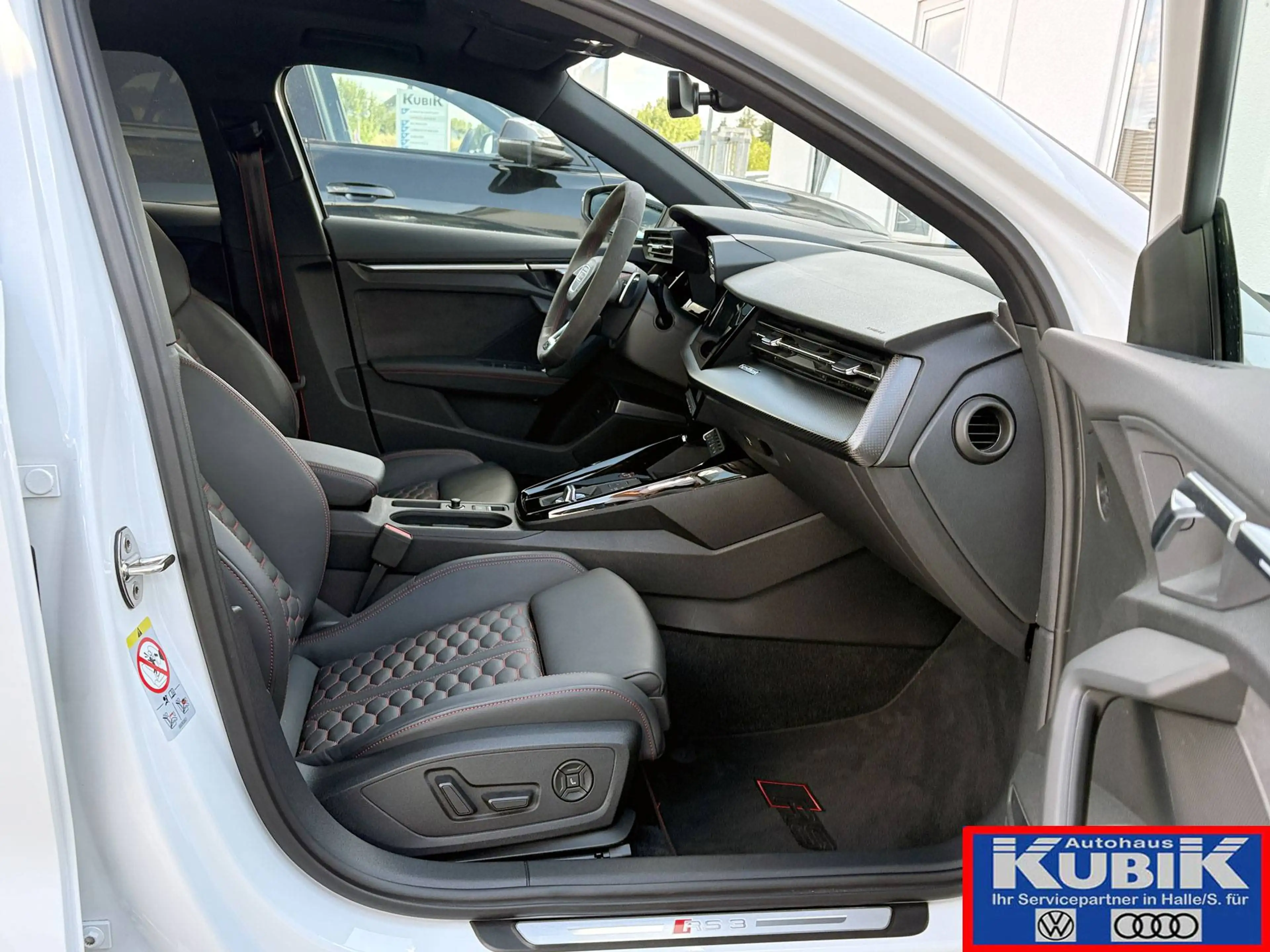Audi RS3 Sportback 2,5 TFSI quattro S tronic+Dynamik Plus+Sportabgasanlage+Keramikbremse+ — photo 14
