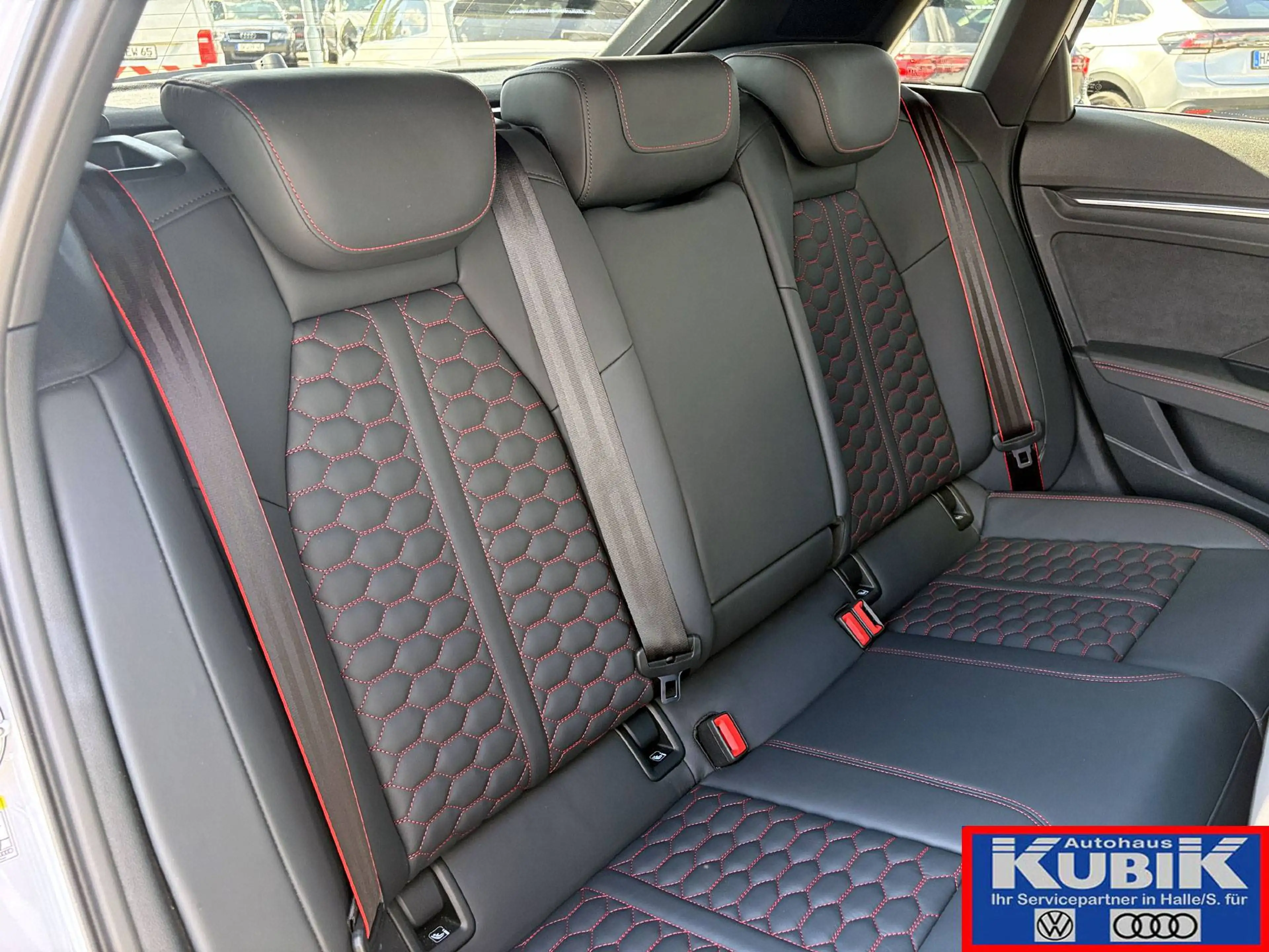 Audi RS3 Sportback 2,5 TFSI quattro S tronic+Dynamik Plus+Sportabgasanlage+Keramikbremse+ — photo 15
