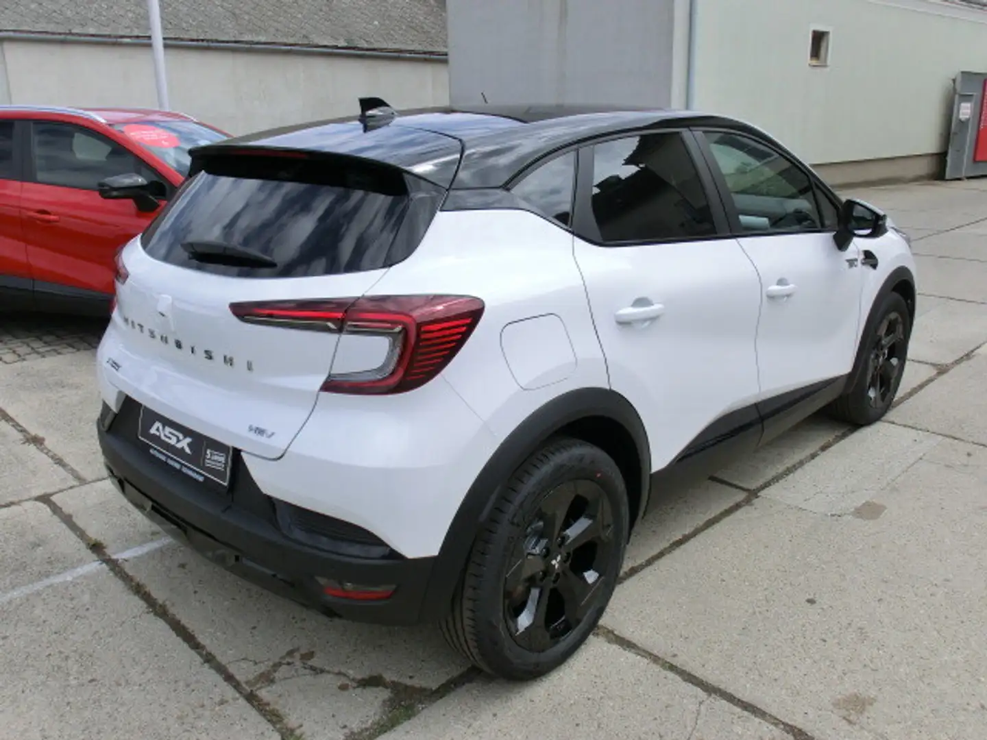 Mitsubishi ASX 1,8 HEV Invite Black Edition - SONDERMODELL Weiß - 2