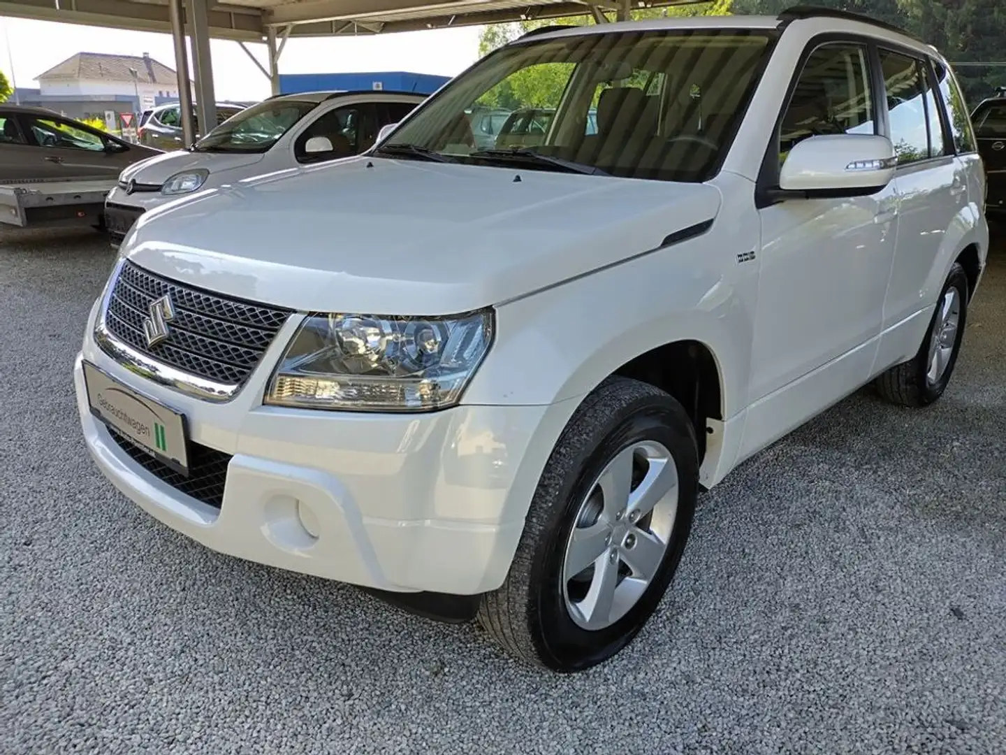 Suzuki Vitara 1.9 DDiS 4x4 VX-E !Serviceheft /2.Besitz! Wit - 1