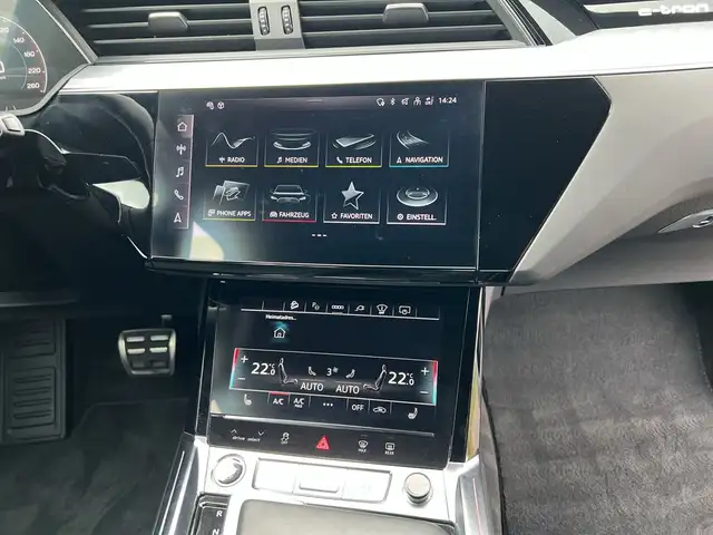 Audi Q8 E-Tron view 12