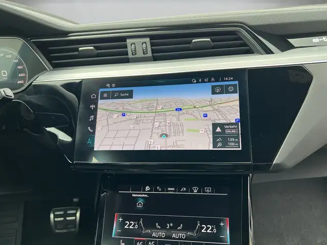 Audi Q8 E-Tron view 11