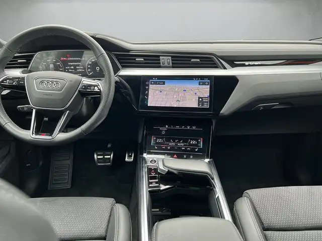Audi Q8 E-Tron view 9