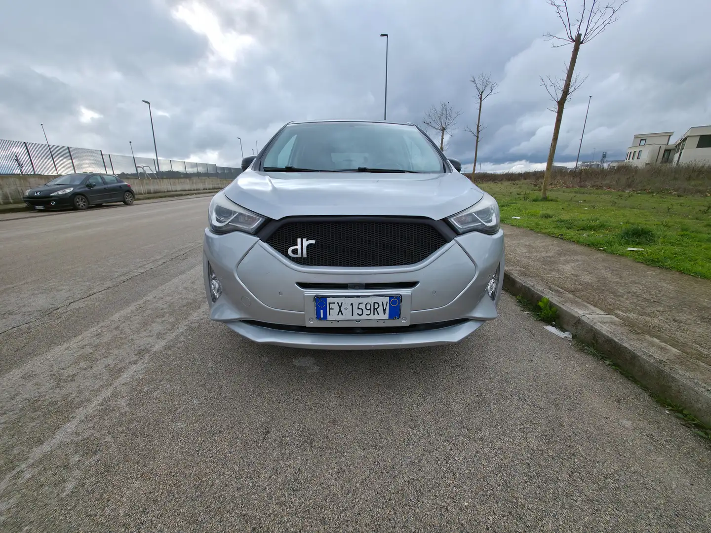 DR Automobiles DR4 DR 4 4 1.6 Gpl Silber - 1
