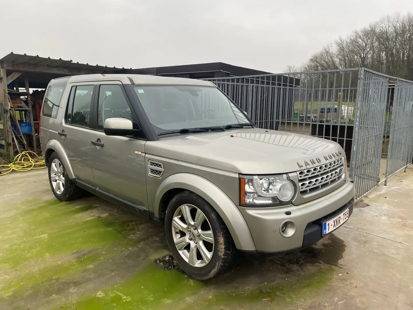 Land Rover Discovery SD V6 HSE Silver - 1