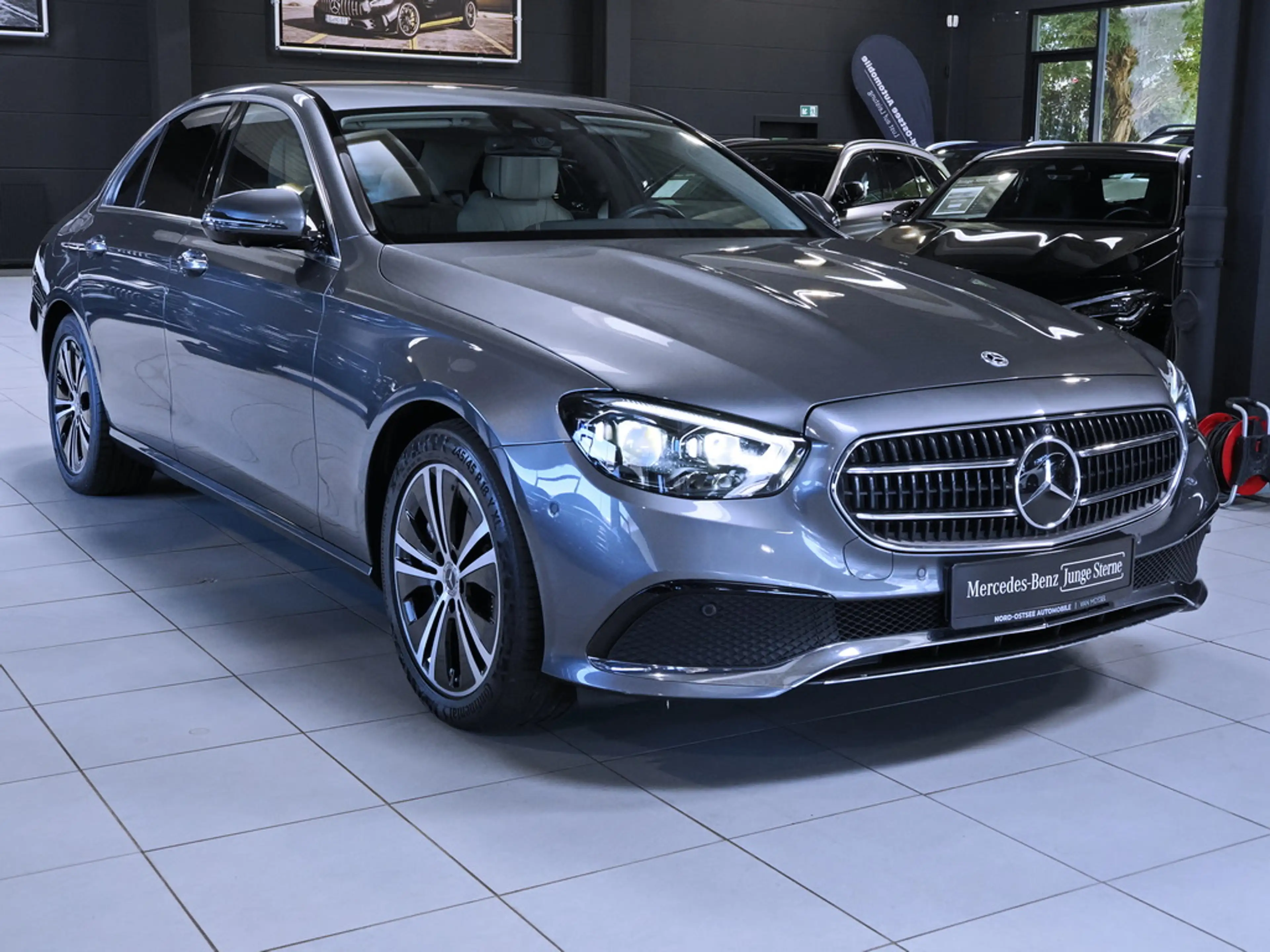 Mercedes-Benz E 400 d 4M AVANTGARDE 360 KAMERA ACC AHK SHZ — photo 5