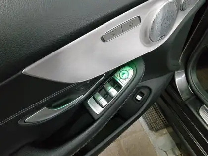 Annonce voiture d'occasion Mercedes-Benz C 300 - CARADIZE