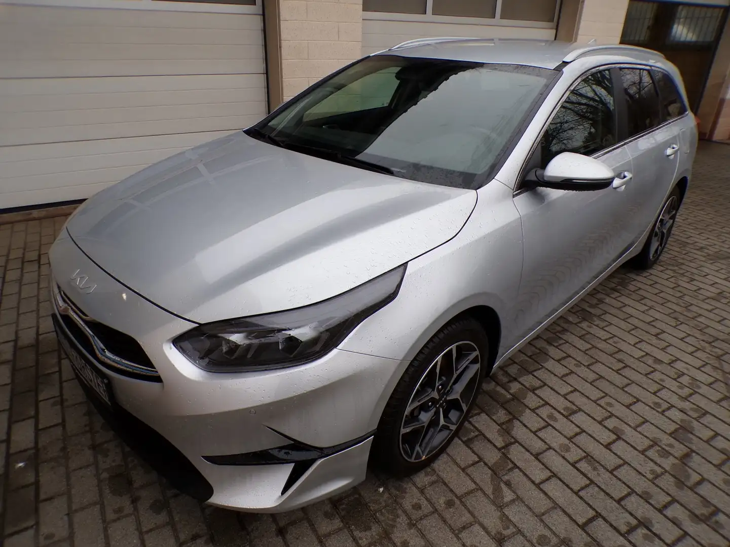 Kia Ceed SW / cee'd SW 1.5 T-GDI, Allwetter, Kamera,Navi,Sitz-u.Lenkradh. Silber - 1