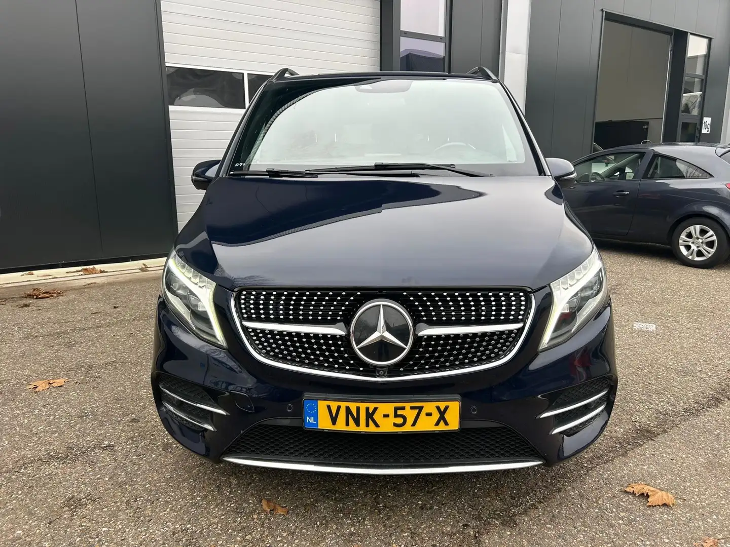 Mercedes-Benz V 300 300d Lang DC amg avantgarde v300 Blauw - 2
