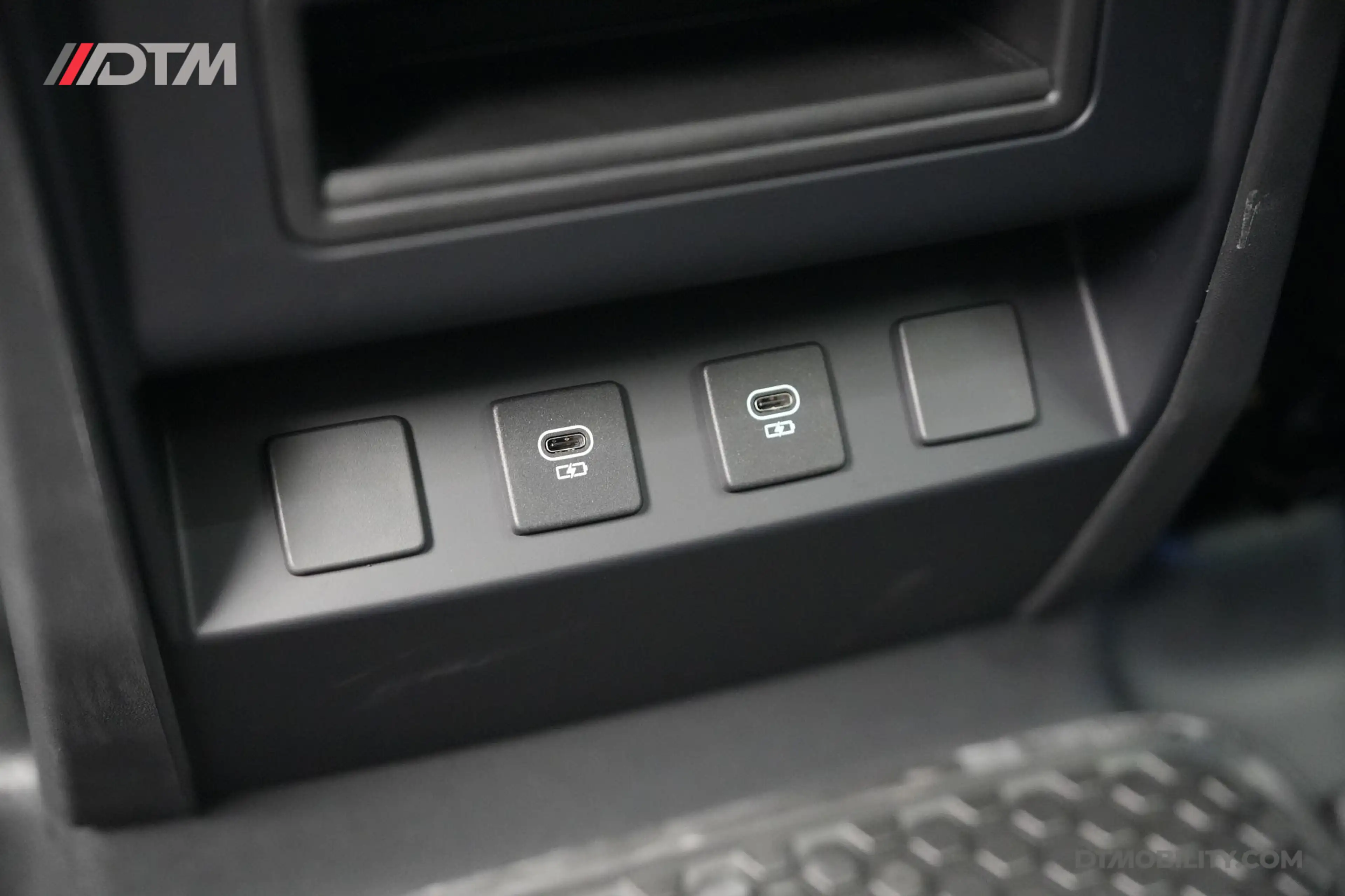 Land Rover Defender 2.0 P300e 110 X-Dynamic PHEV SE | NIEUW! | Leder | — photo 24