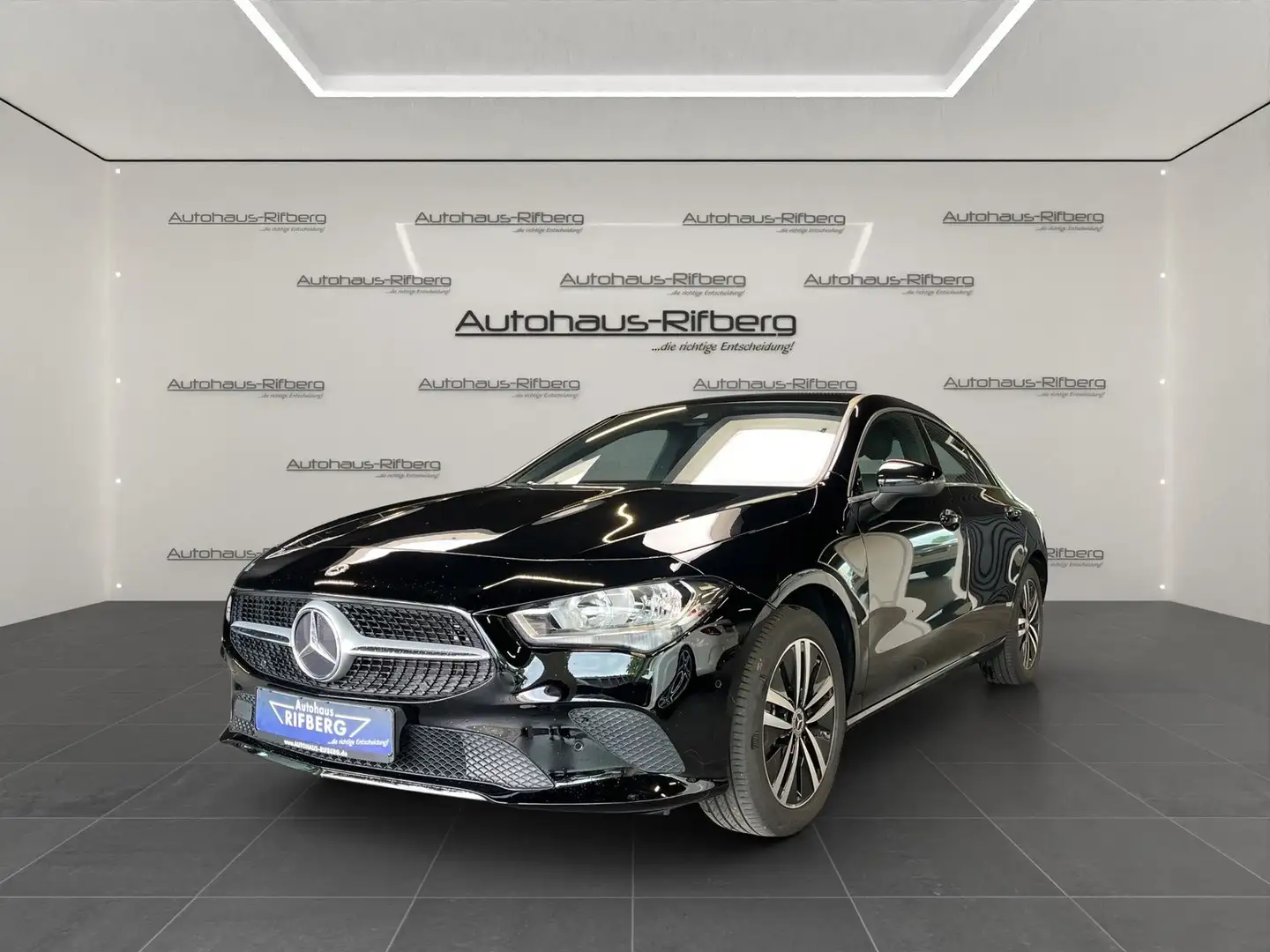 Mercedes-Benz CLA 250 e COUPE/AUT/NAVI/KAMERA/DAB/TEMPOMAT/ME Black - 1