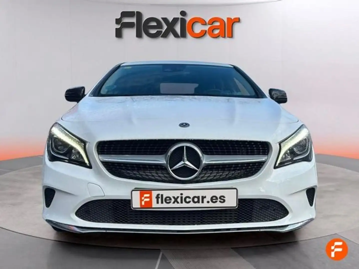 Mercedes-Benz CLA 200 200d Blanco - 2