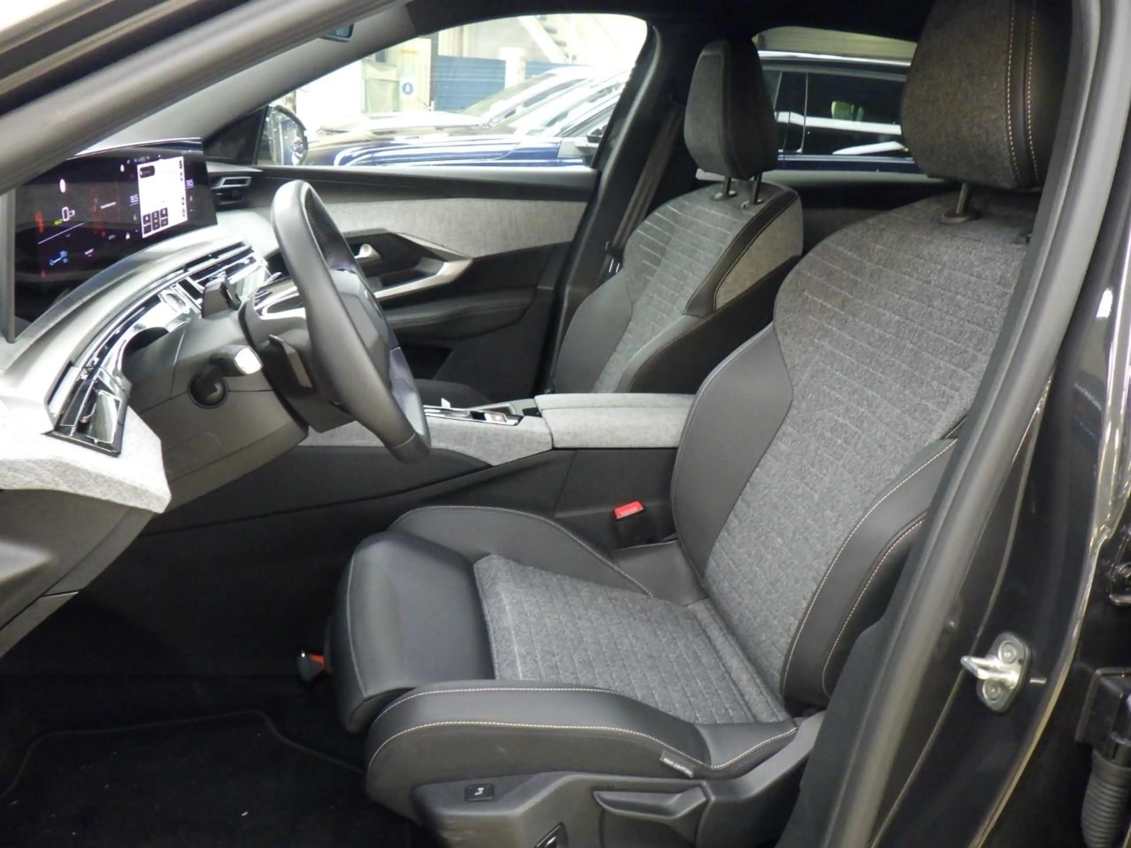 Peugeot 3008 e-3008 Allure Avantage 210 73 kWh 100%SOH! Tot 8 J — photo 6