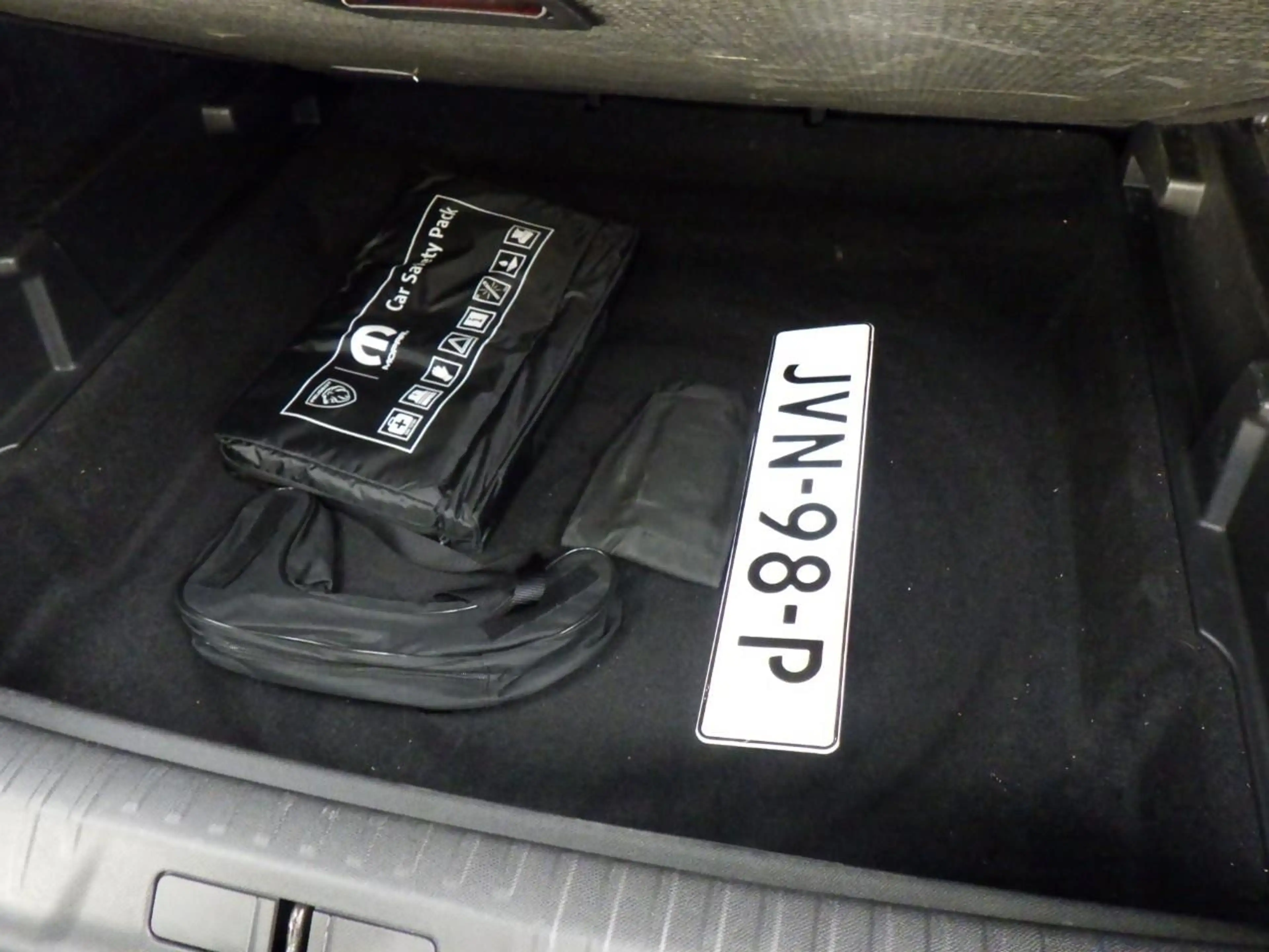 Peugeot 3008 e-3008 Allure Avantage 210 73 kWh 100%SOH! Tot 8 J — photo 9
