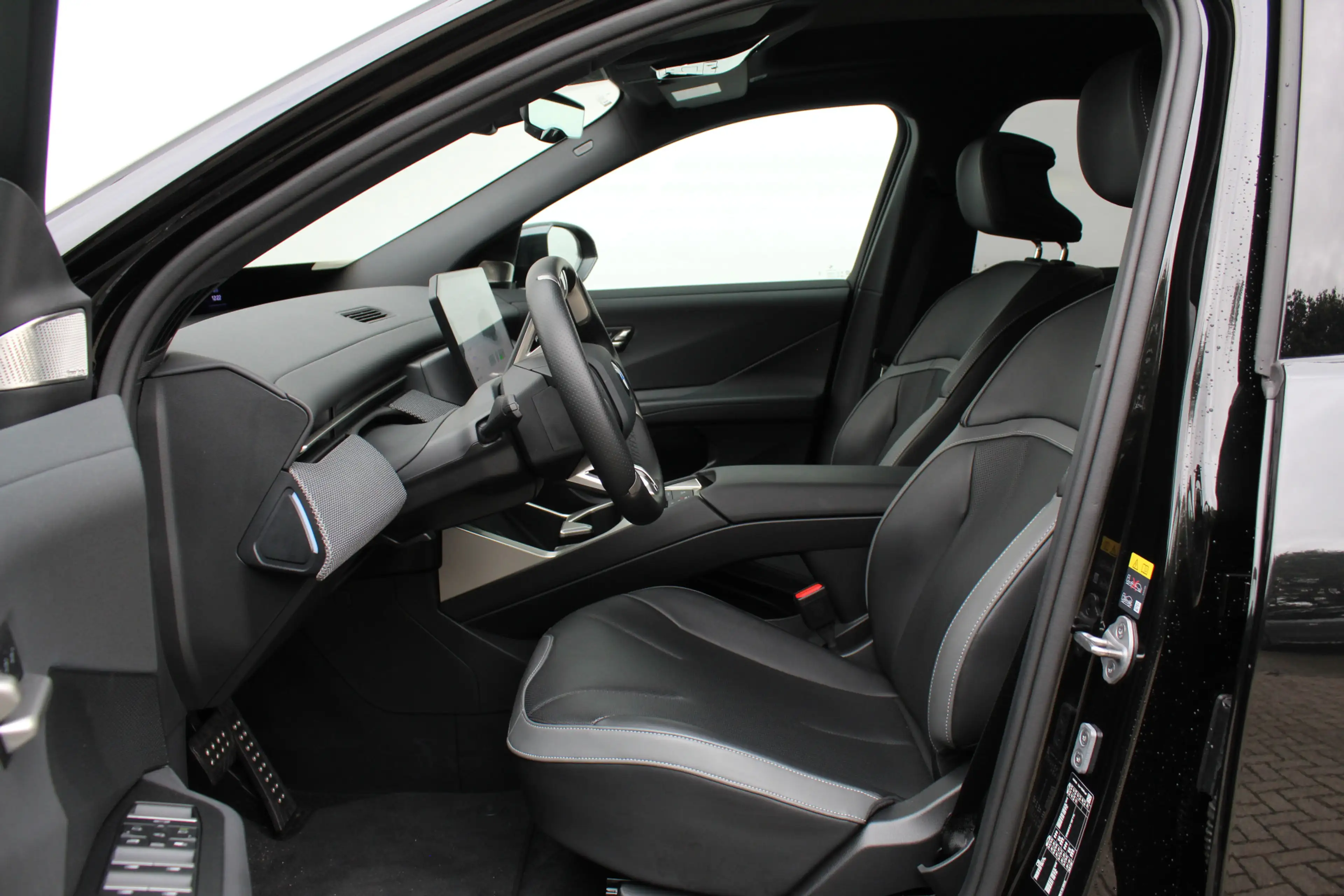 BMW iX3 50 xDrive M Sport / Panoramadak / Trekhaak / 3D He — photo 15