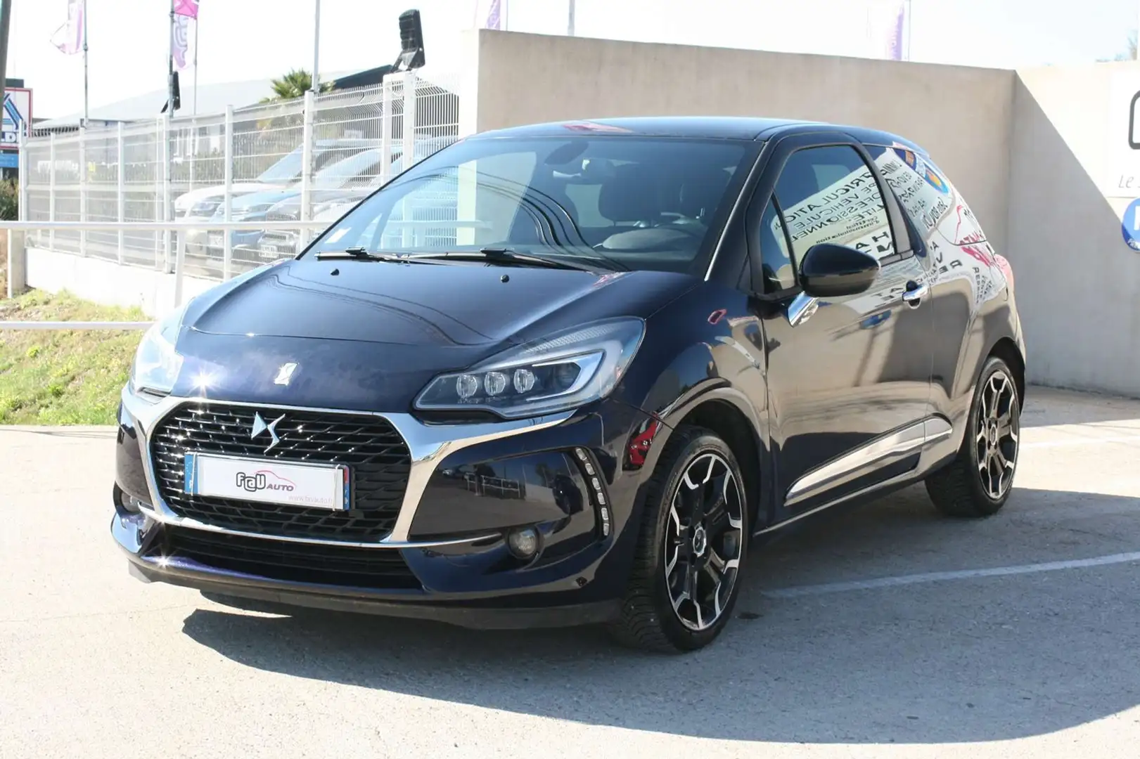 DS Automobiles DS 3 PURETECH 110CH CONNECTED CHIC AUTOMATIQUE Bleu - 1