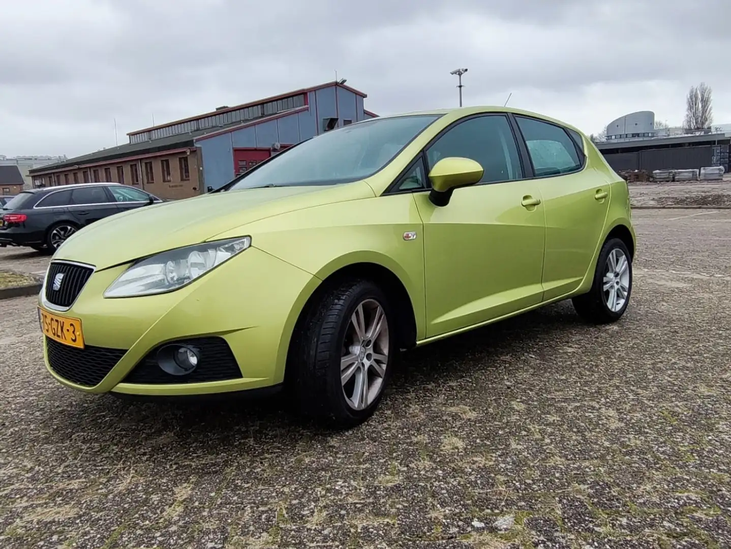 SEAT Ibiza 1.4 Reference Geel - 1