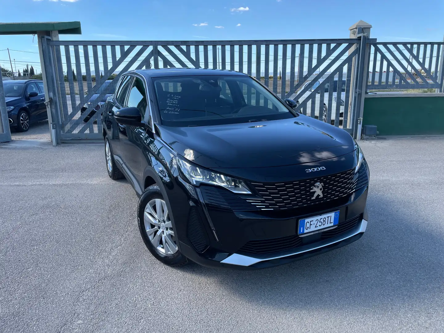Peugeot 3008 1.5 bluehdi 130cv EAT8 Active Business-NAVI-RETRO Noir - 1