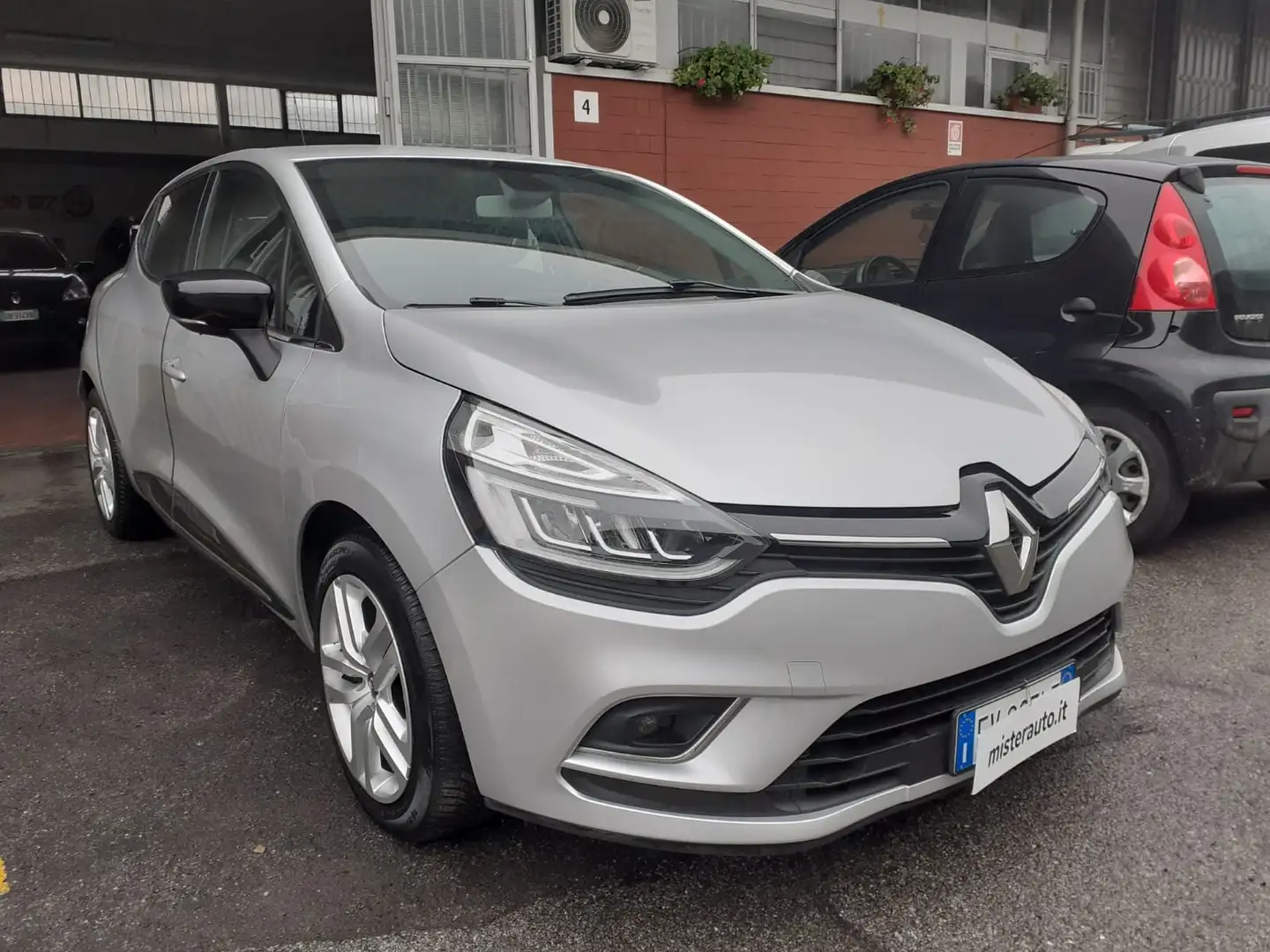 Renault Clio Clio 0.9 tce energy Life 90cv GARANZIA NEOPATEN. Gris - 1