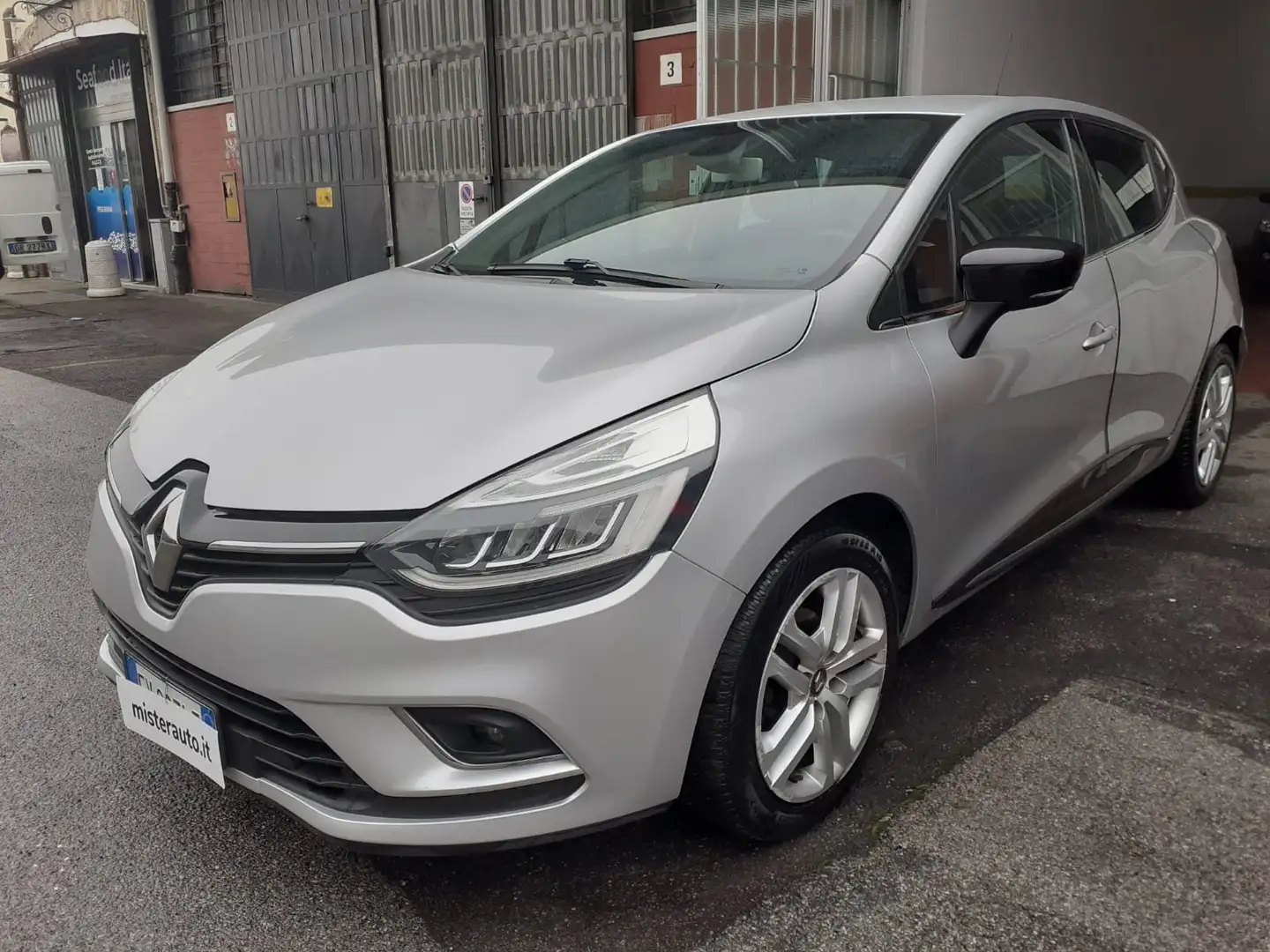 Renault Clio Clio 0.9 tce energy Life 90cv GARANZIA NEOPATEN. Gris - 2