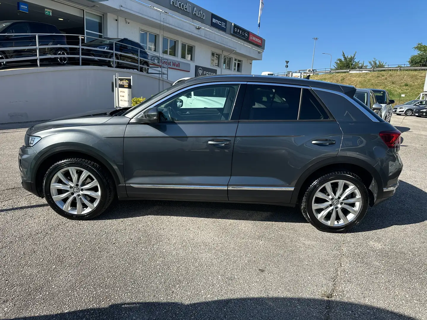 Volkswagen T-Roc 2.0 tdi Advanced 4motion dsg Grau - 2