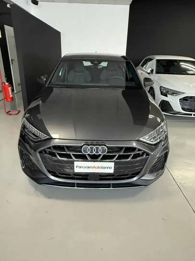 Audi A3 SPB 35 TFSI S tronic S line edition Grün - 2