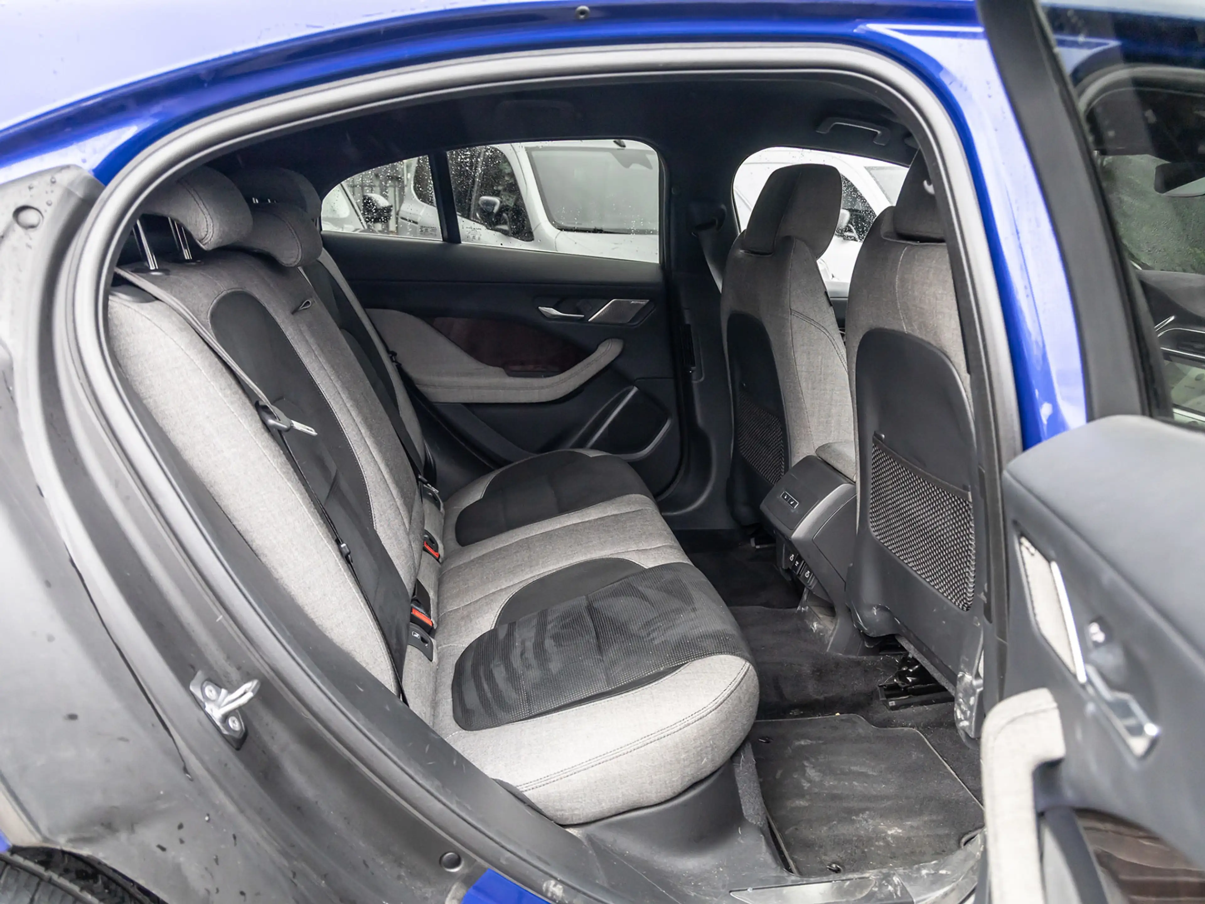 Jaguar I-Pace S EV400 NAVI STANDHEIZUNG SHZ PDC KLIMA — photo 9