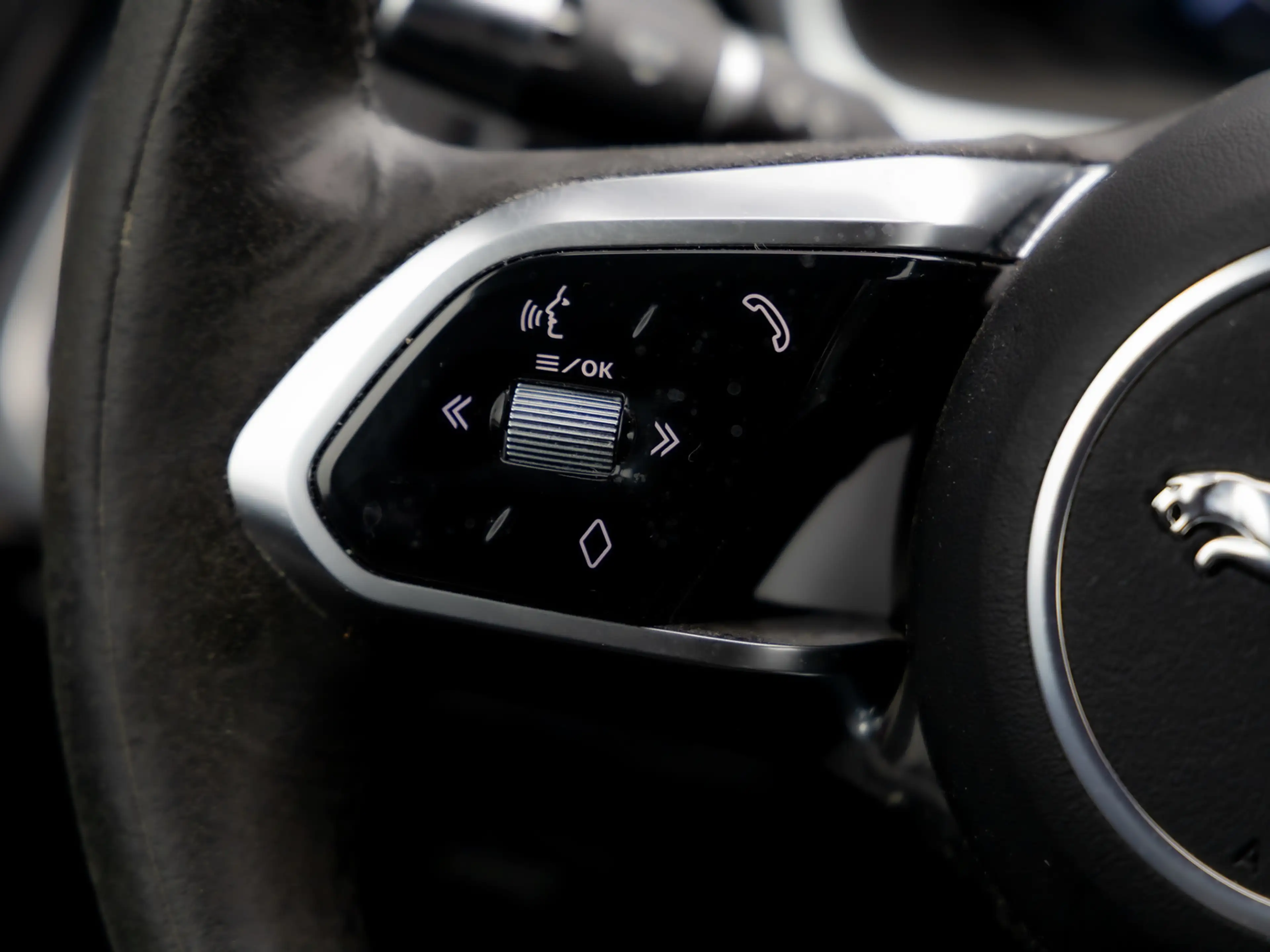 Jaguar I-Pace S EV400 NAVI STANDHEIZUNG SHZ PDC KLIMA — photo 13