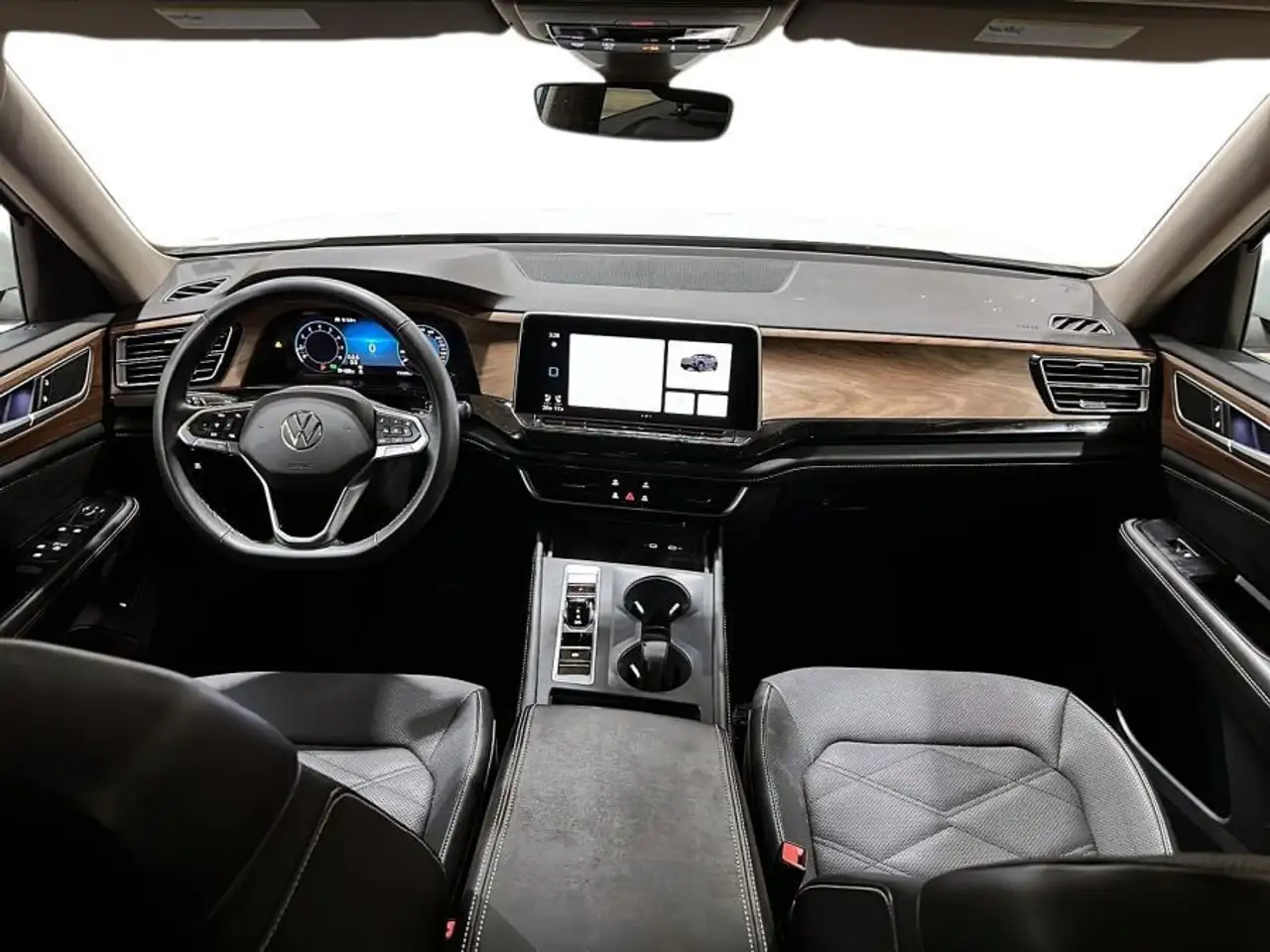 Volkswagen Atlas снимка Volkswagen Atlas