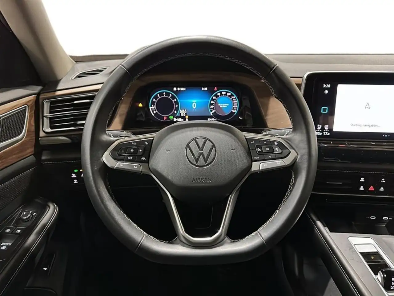 Volkswagen Atlas снимка Volkswagen Atlas