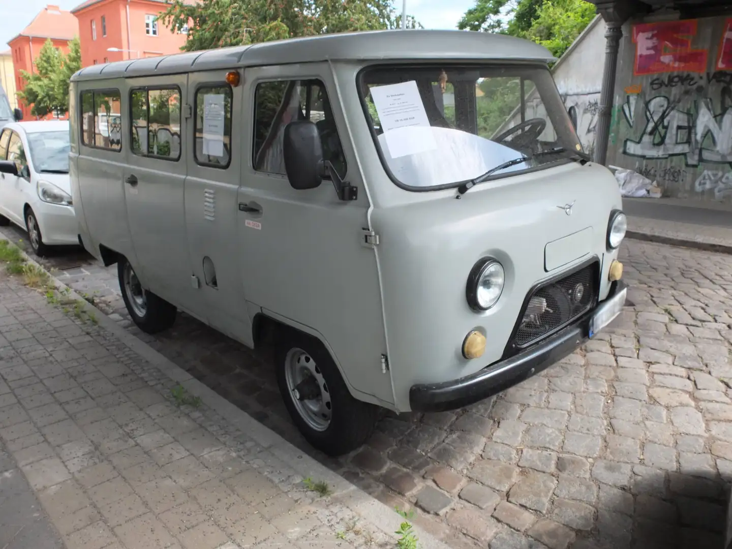 UAZ 2206 Grau - 2
