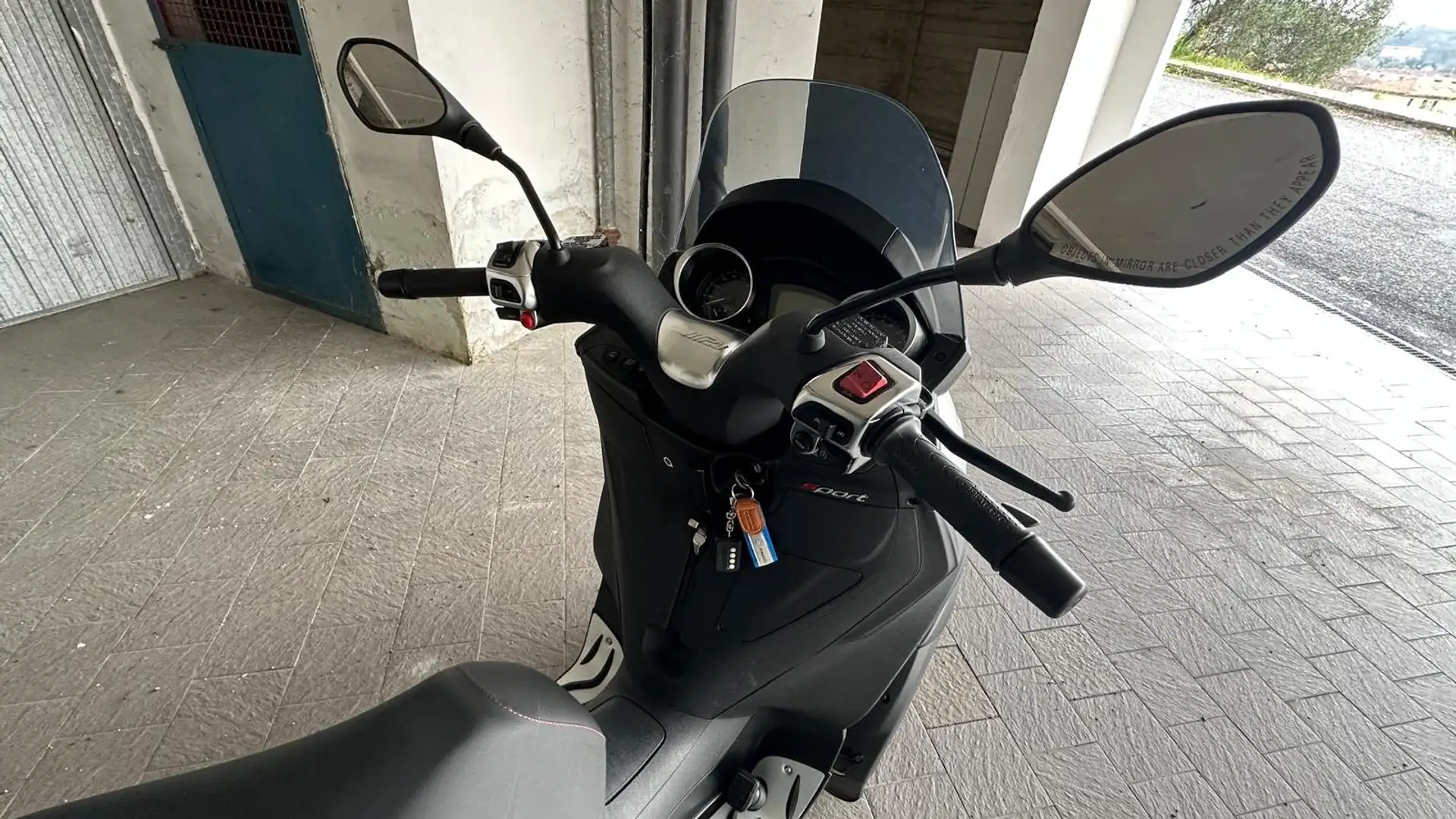 Piaggio MP3 300 Hpe - 2
